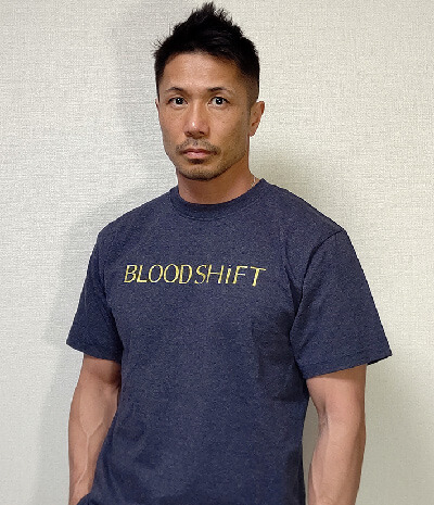 ロゴプリントTシャツ